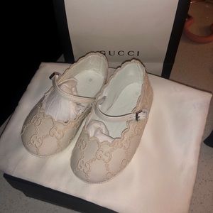 Brand new baby Gucci shoes never worn size 19